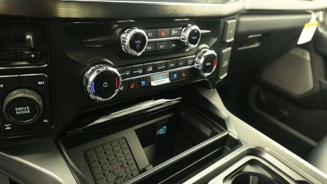 New 2026 Ford F250 Lariat w/ Black Appearance Package AWD/4WD image 18