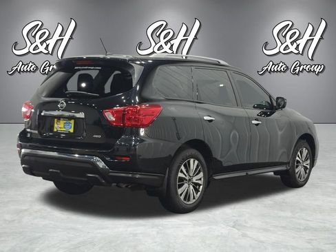 Used 2018 Nissan Pathfinder S AWD/4WD image 17