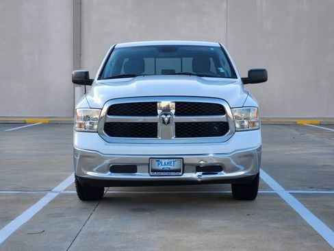 Used 2017 RAM 1500 Classic SLT image 2