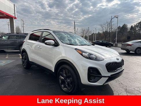 Used 2022 Kia Sportage Nightfall Edition image 9