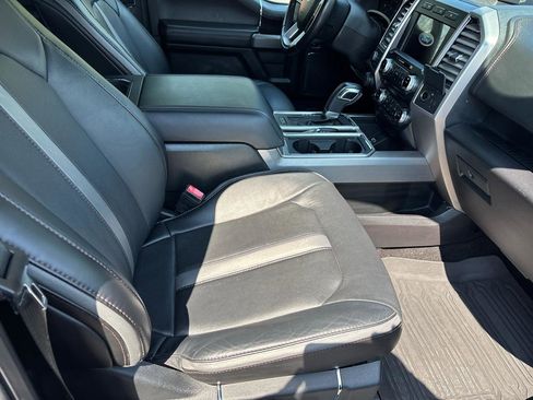 Used 2018 Ford F150 Platinum w/ Equipment Group 701A Luxury image 16