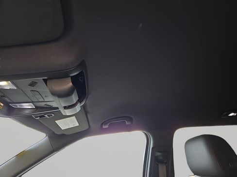 Used 2020 Chevrolet Blazer RS image 28