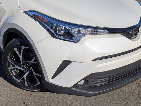 Used 2019 Toyota C-HR Limited image 5