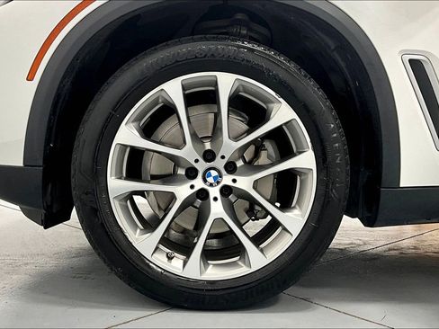 Used 2020 BMW X5 xDrive40i w/ Premium Package image 11