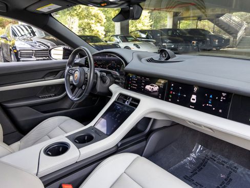 Certified 2022 Porsche Taycan 4 Cross Turismo image 49