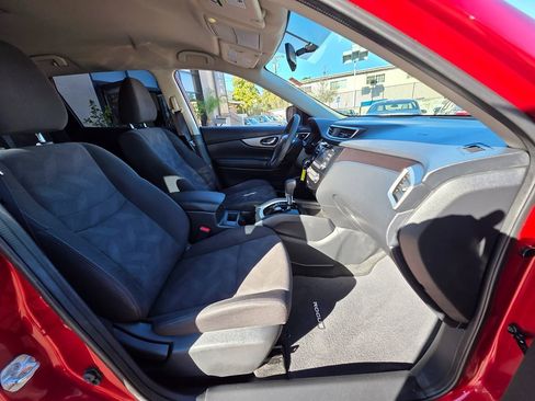 Used 2016 Nissan Rogue S image 16