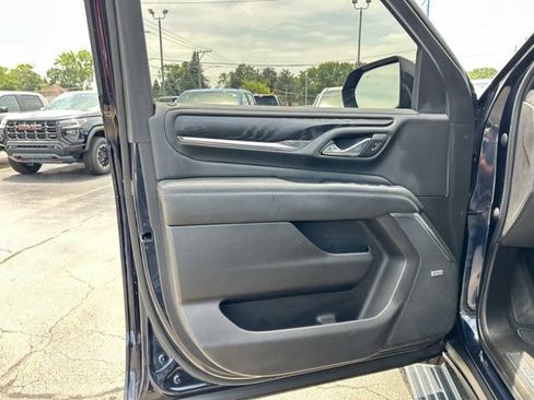 Used 2021 GMC Yukon Denali w/ Denali Premium Package AWD/4WD image 32