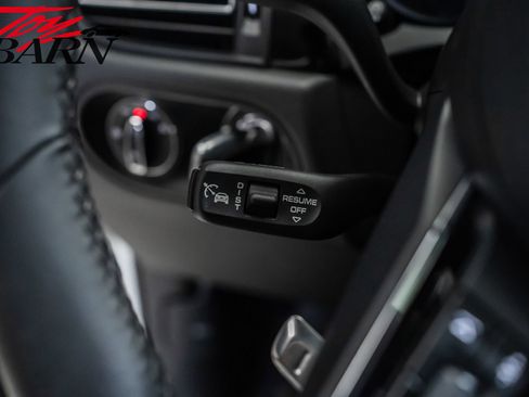 Used 2022 Porsche Macan S image 33