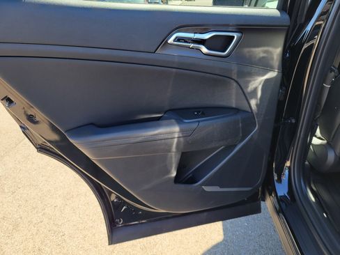 Used 2026 Kia Sportage EX w/ EX Panorama Roof Package FWD image 14