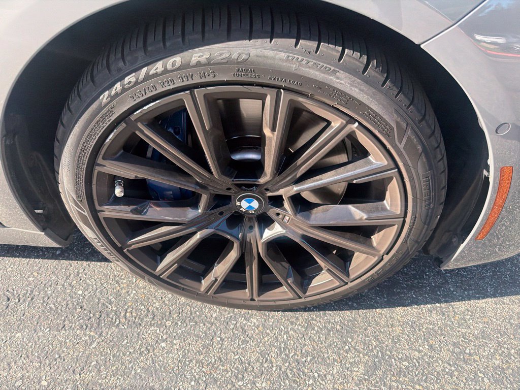 Used 2021 BMW 740i w/ M Sport Package RWD image 6