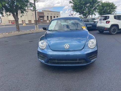 Used 2017 Volkswagen Beetle 1.8T Classic FWD image 2