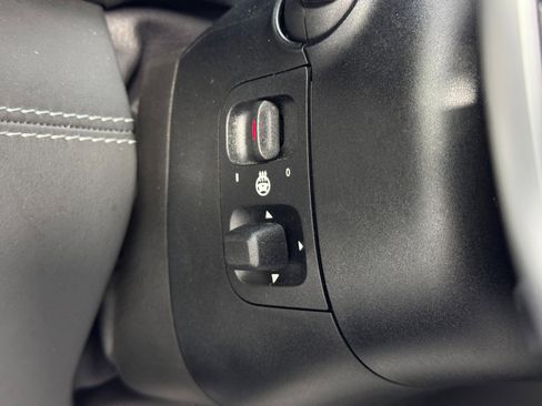 Used 2022 Mercedes-Benz SL 55 AMG 4MATIC w/ Driver Assistance Package image 20