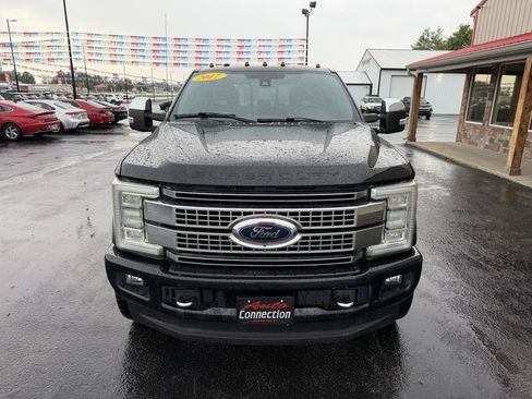 Used 2017 Ford F250 Platinum w/ Platinum Ultimate Package AWD/4WD image 10