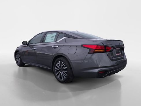 New 2025 Nissan Altima 2.5 SV image 4