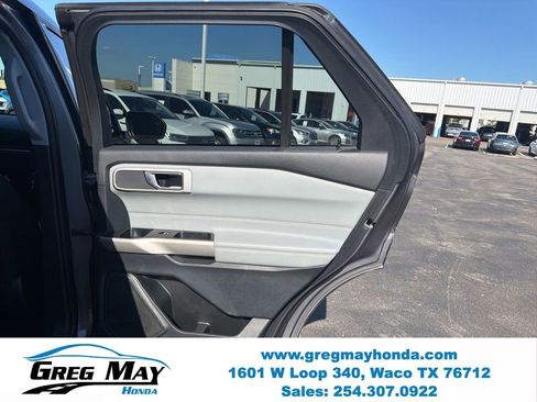 Used 2021 Ford Explorer XLT w/ Equipment Group 202A RWD image 25