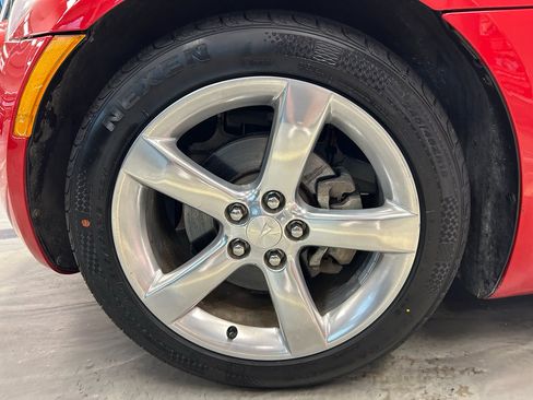 Used 2006 Pontiac Solstice Convertible w/ Premium Package RWD image 17