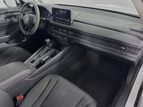 Used 2023 Honda Accord EX image 27