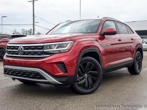 Used 2022 Volkswagen Atlas Cross Sport SE FWD image 2