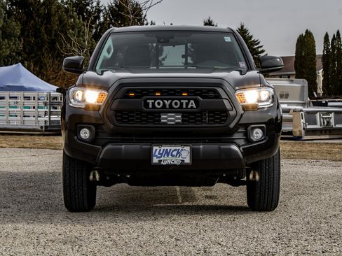 Used 2023 Toyota Tacoma SR5 image 5