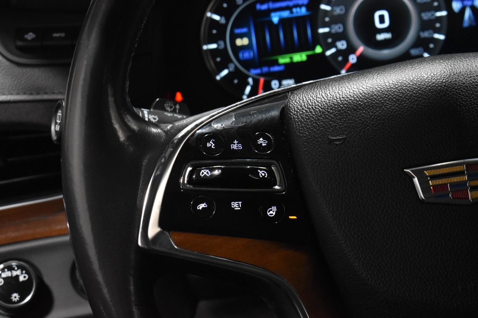 Used 2020 Cadillac Escalade Premium Luxury w/ Escalade Sport Edition AWD/4WD image 9