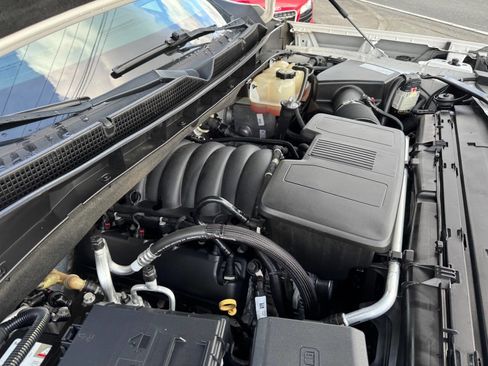 Used 2021 GMC Yukon Denali w/ Denali Premium Package image 16