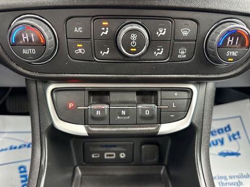 Used 2022 GMC Terrain SLT w/ Tech Package AWD/4WD image 17
