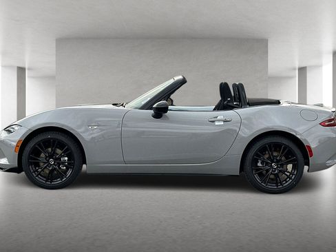 New 2025 MAZDA MX-5 Miata Club image 8