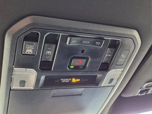 Used 2026 Toyota Tundra Platinum w/ TRD Off-Road Package image 18