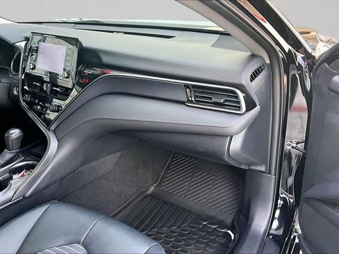 Certified 2024 Toyota Camry SE w/ Convenience Package image 27