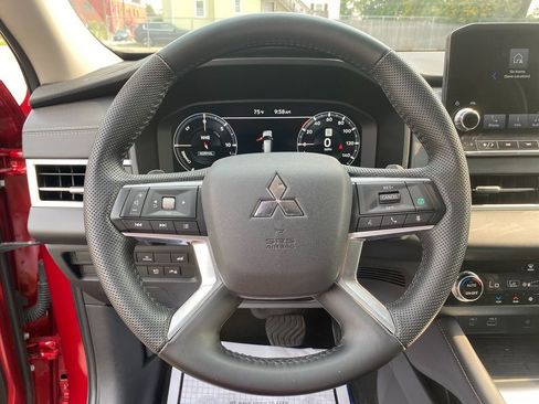 Used 2023 Mitsubishi Outlander SEL image 15