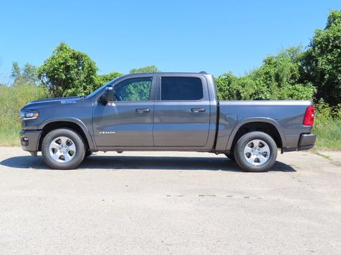 Certified 2025 RAM 1500 Big Horn AWD/4WD image 7