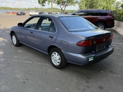 Used 1999 Nissan Sentra XE FWD image 5