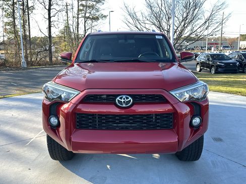 Used 2018 Toyota 4Runner SR5 Premium image 3
