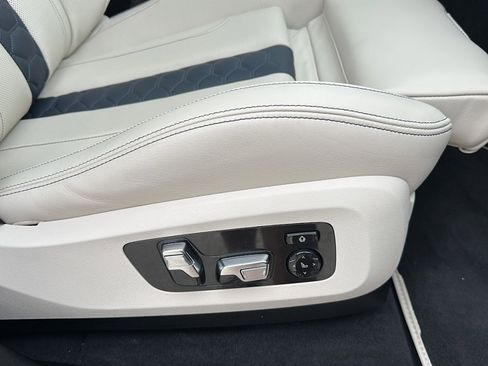 Used 2022 BMW X5 M w/ Competition Package 2 image 26