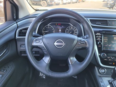 Used 2024 Nissan Murano SV image 17