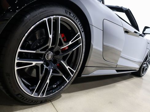 Used 2022 Audi R8 V10 performance image 36