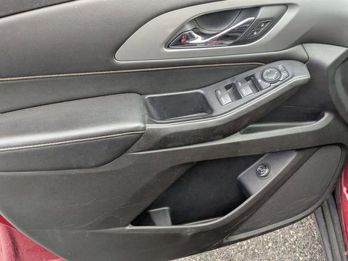 Used 2021 Chevrolet Traverse LT w/ LPO, Floor Liner Package image 9