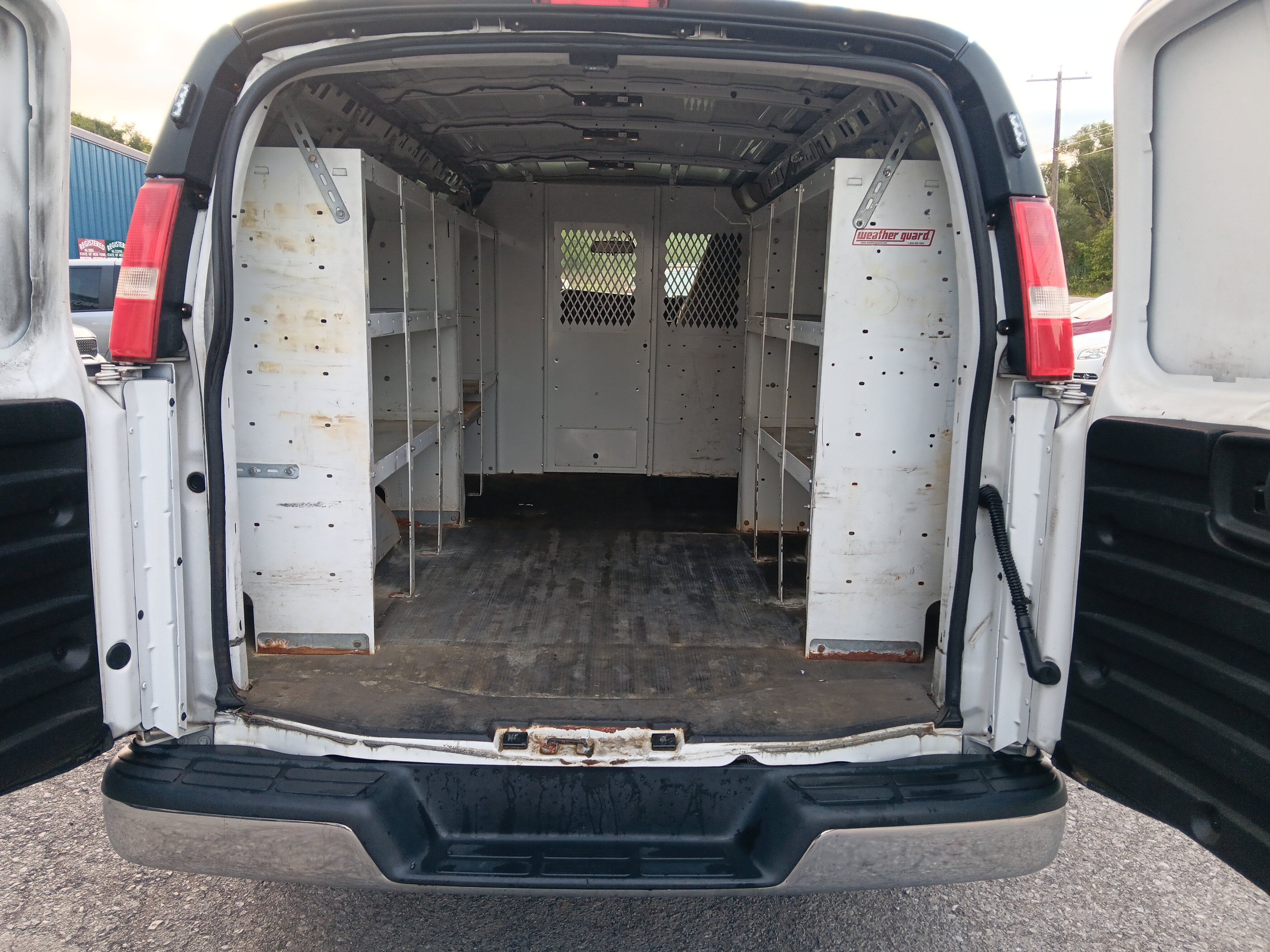 Used 2021 GMC Savana 2500 w/ Driver Convenience Package RWD image 4
