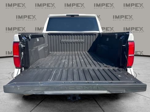 Used 2024 Toyota Tacoma TRD Sport AWD/4WD image 24