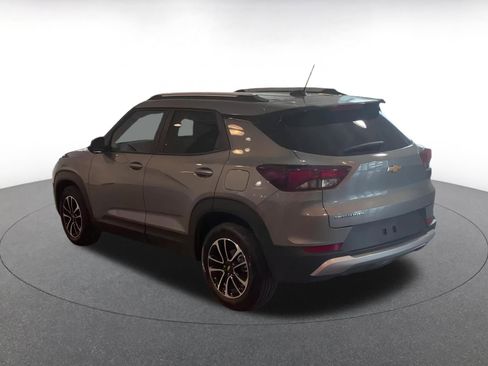 Used 2025 Chevrolet TrailBlazer LT image 11