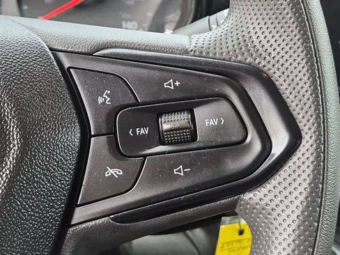 Used 2025 Chevrolet Trax LS FWD image 19