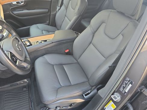 Used 2023 Volvo XC90 B6 Plus w/ Protection Package Premier image 21