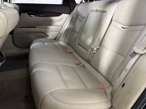 Used 2013 Cadillac XTS Premium image 12