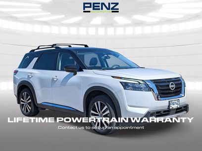 Used 2025 Nissan Pathfinder Platinum w/ Cargo Package