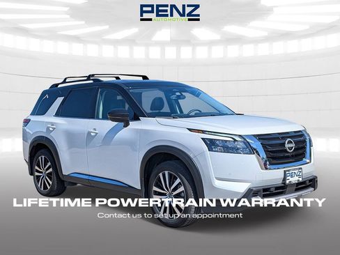 Used 2025 Nissan Pathfinder Platinum w/ Cargo Package AWD/4WD image 1