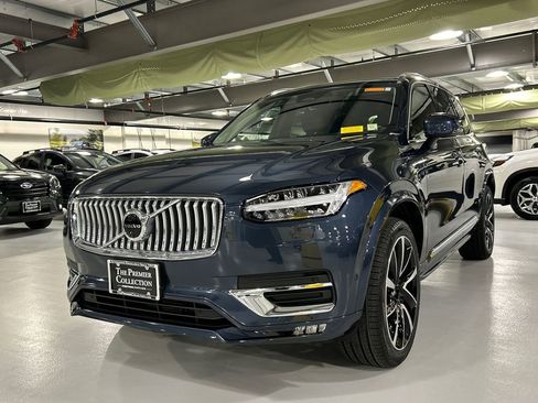 Certified 2023 Volvo XC90 B6 Plus w/ Protection Package Premier AWD/4WD image 5