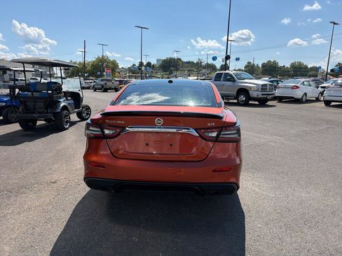 Used 2020 Nissan Maxima SR w/ Sport Mat Group FWD image 4