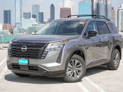 New 2026 Nissan Pathfinder SV