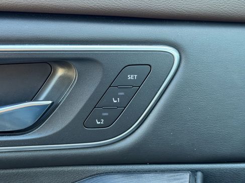 Used 2021 Nissan Rogue SL w/ Premium Package image 17