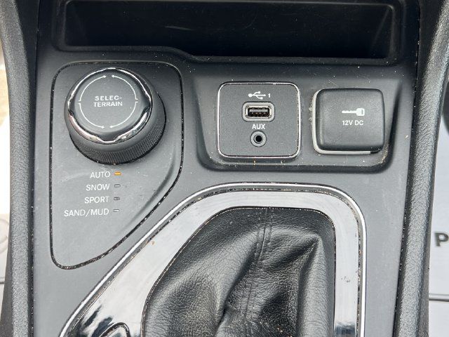 Used 2019 Jeep Cherokee Limited AWD/4WD image 24